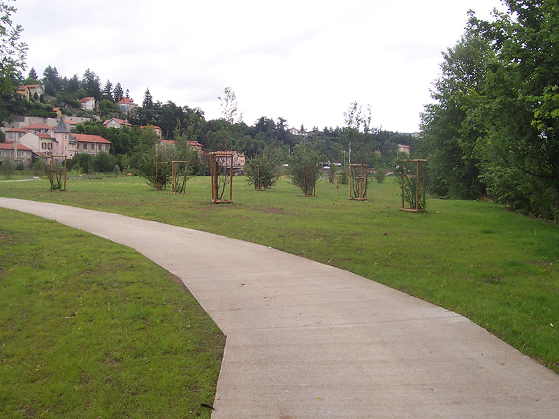 Engazonnement fini au Puy-en-Velay