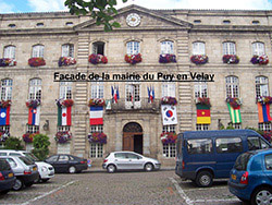 Façade de la mairie du Puy-en-Velay 43