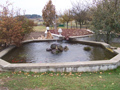 Bassin aquatique en dalle béton